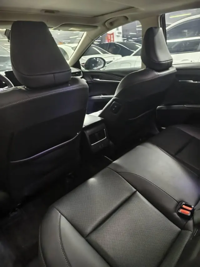 Toyota 2024 Camry Dual Engine 2.0HGVP Stepless Deluxe Automatic Gear 5
