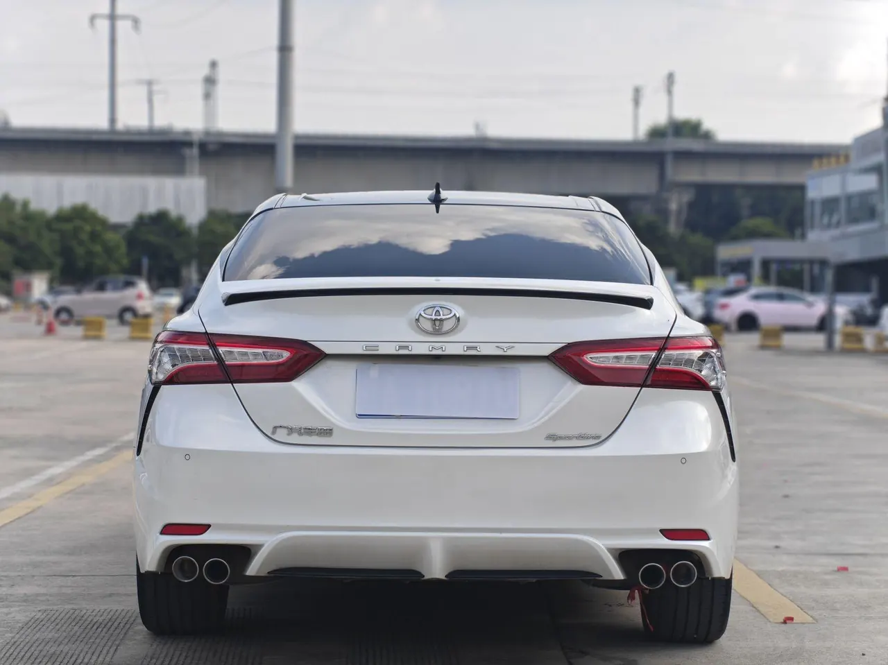 Toyota 2022 Camry 2.0S Stepless Knight Edition Automatic Gear 4