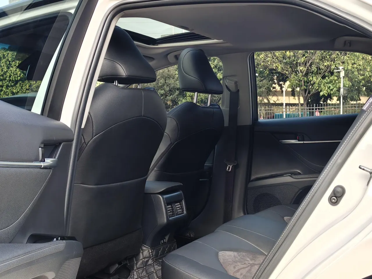 Toyota 2022 Camry 2.0S Stepless Knight Edition Automatic Gear 6