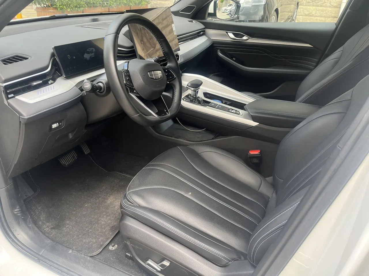 Geely 2025 Star Rui 1.5TD Oriental Obsidian Kunlun Edition Automatic Gear 4
