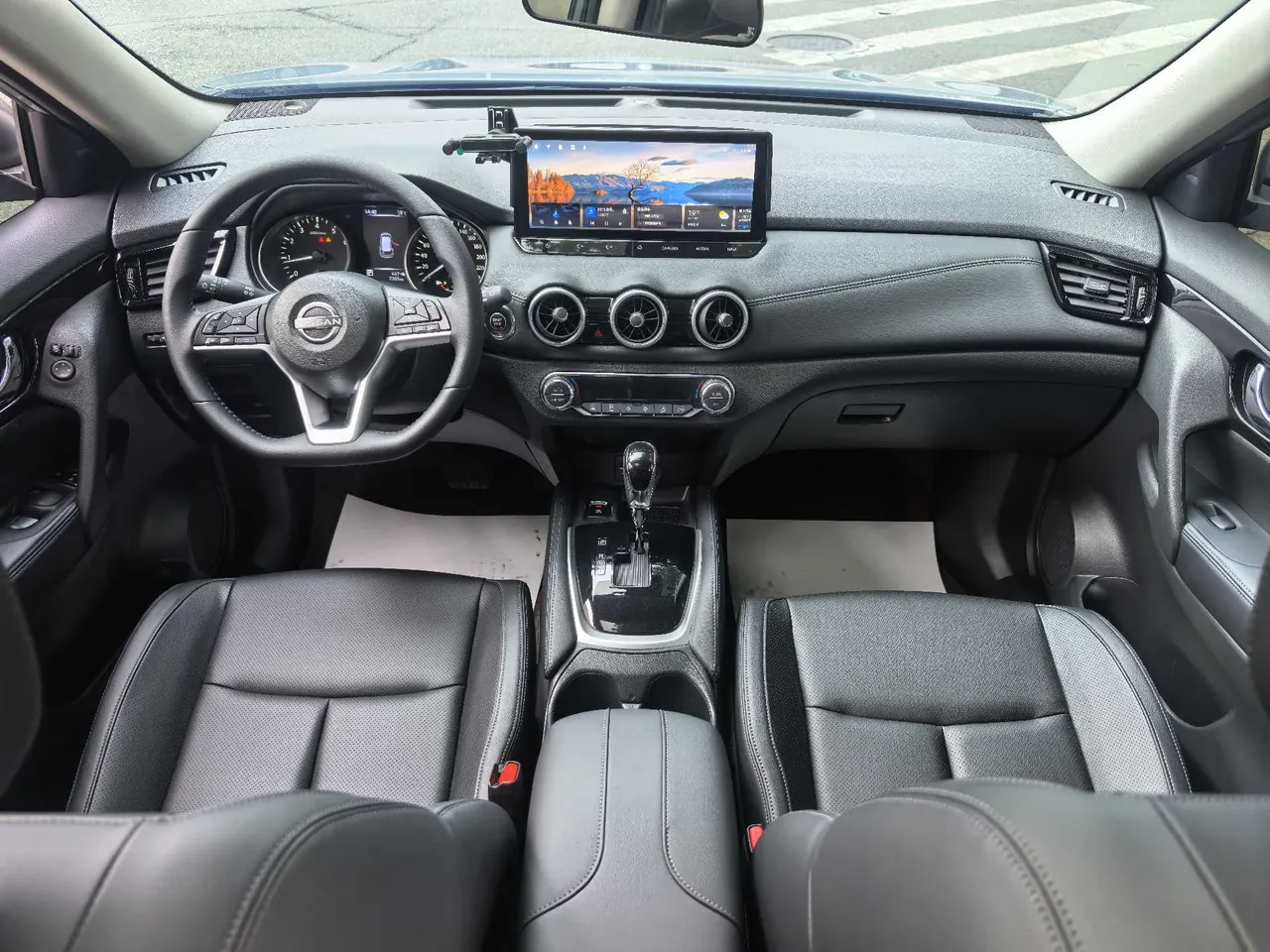 Nissan 2025 Qijun Honor 2.0 Stepless Two-Drive Leading Edition Automatic Transmission 9