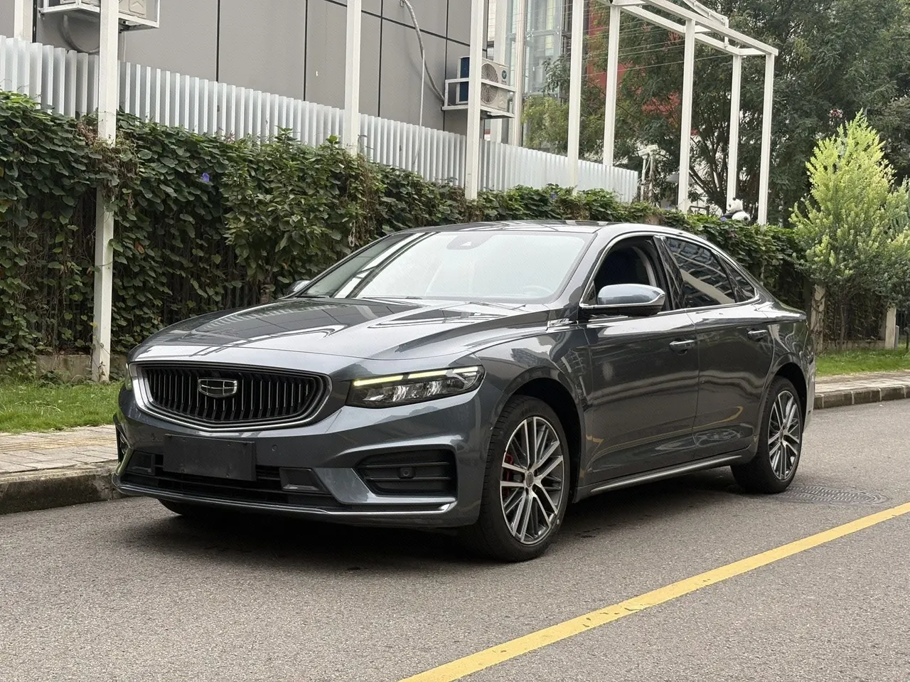 Geely 2021 xingrui 2.0T distinguished model (modified) automatic gear - View 1