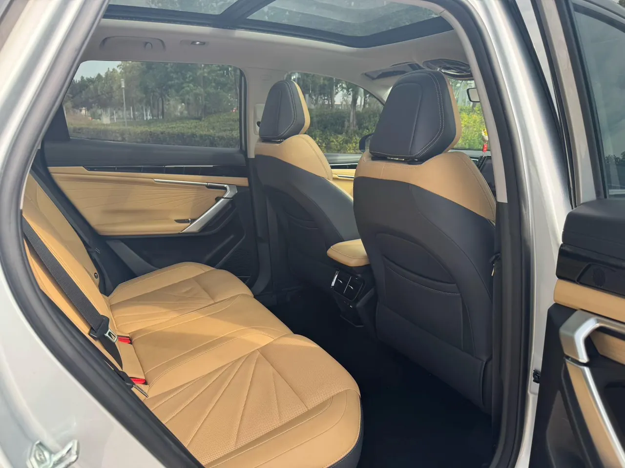 Geely 2023 Boyue L 1.5TD Honorable Automatic Transmission 12