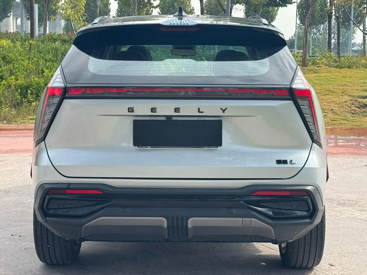 Geely 2023 Boyue L 1.5TD Honorable Automatic Transmission 5