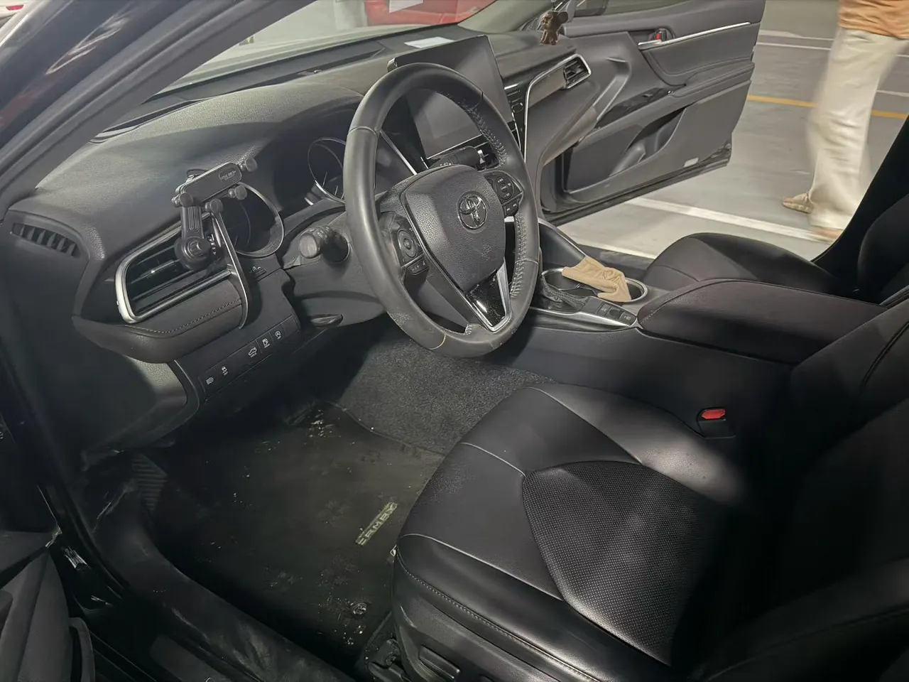 Toyota 2021 Camry 2.0G Stepless Deluxe Edition Automatic Gear 3
