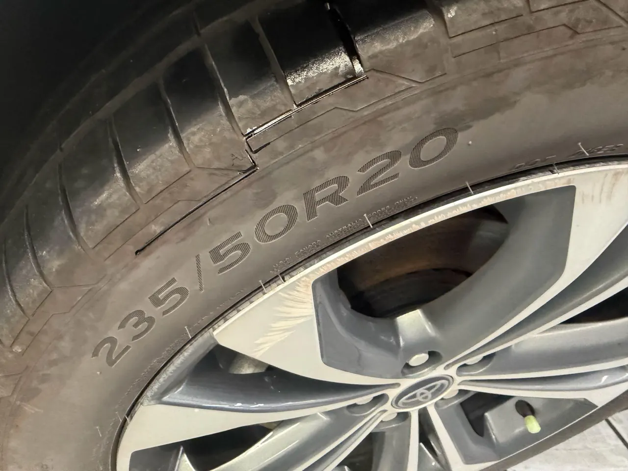 Toyota 2026 Grevia HYBRID 2.5 Stepless Zunjue ULTRA Edition Automatic Gear 6