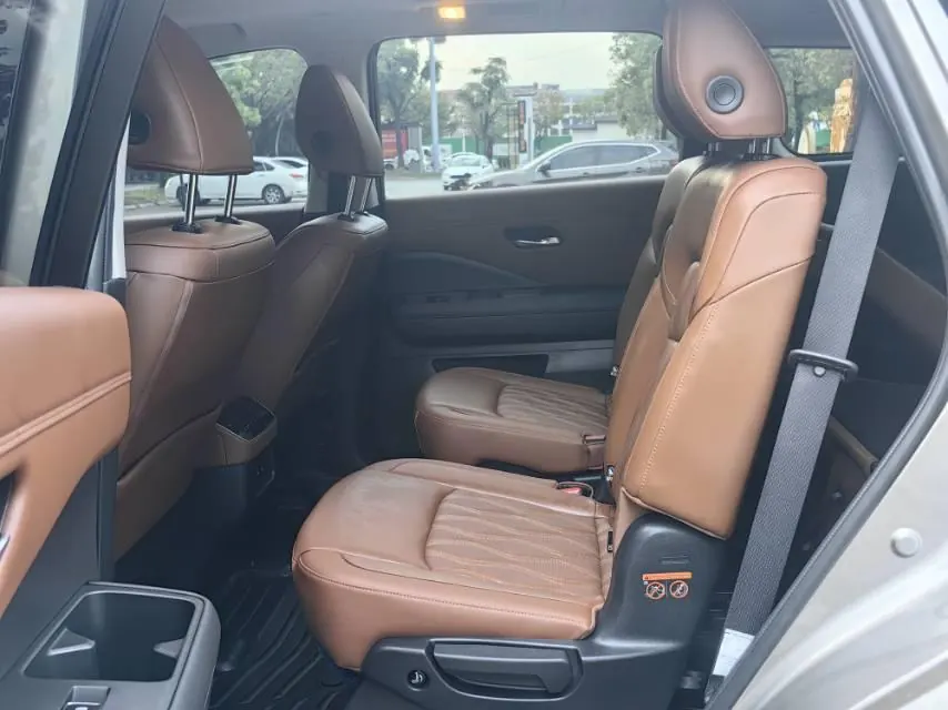 Nissan 2024 Tanlu 2.0T 380VC-TURBO 4-wheel drive Zhizun Edition 6-seat automatic gear 8