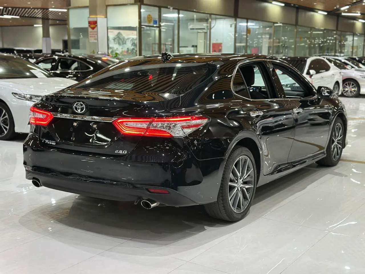 Toyota 2021 Camry 2.5G Deluxe Edition Automatic Gear 7
