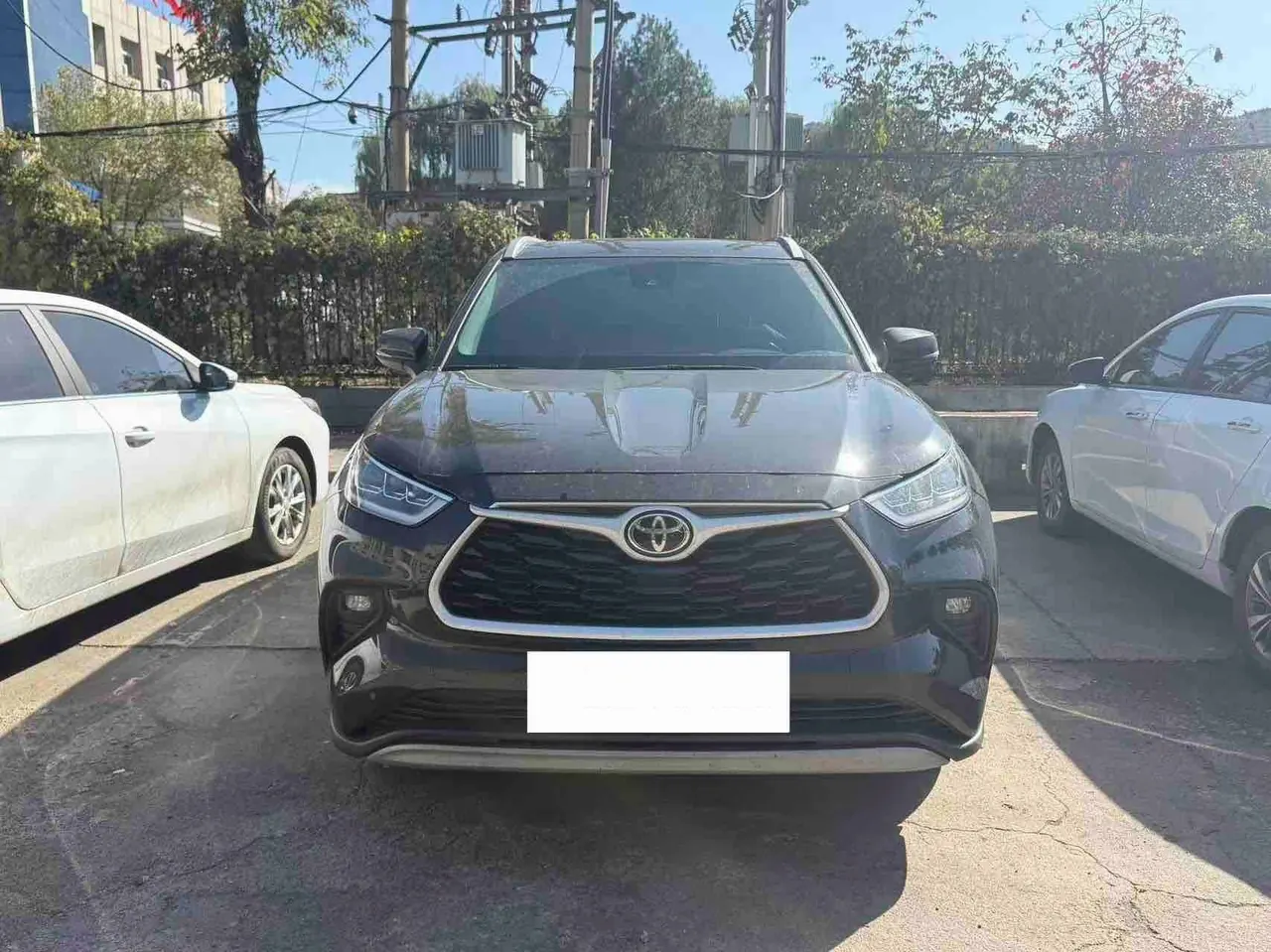 Toyota 2024 Highlander Dual Engine 2.5 Stepless Intelligent Electric Hybrid Four-wheel Drive Premium Edition 7-seat Automatic Transmission 2