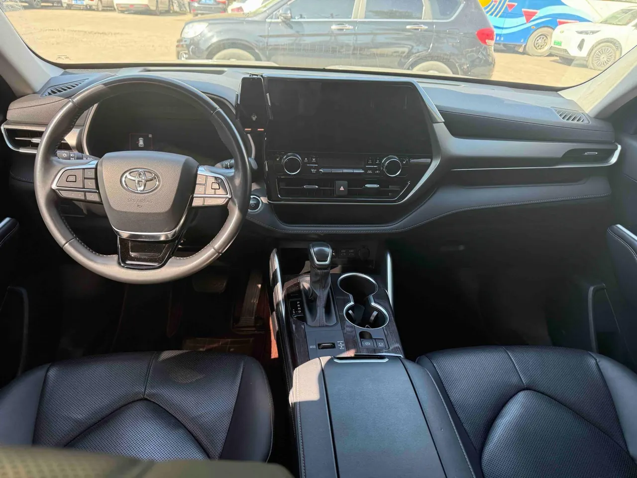 Toyota 2024 Highlander Dual Engine 2.5 Stepless Intelligent Electric Hybrid Four-wheel Drive Premium Edition 7-seat Automatic Transmission 7