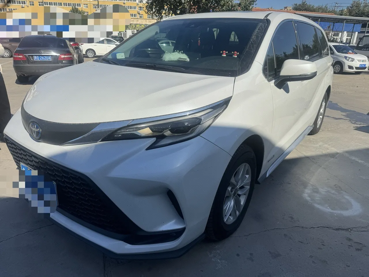 Toyota 2023 Grevia HYBRID 2.5 Stepless Comfort Edition Automatic Transmission - View 1