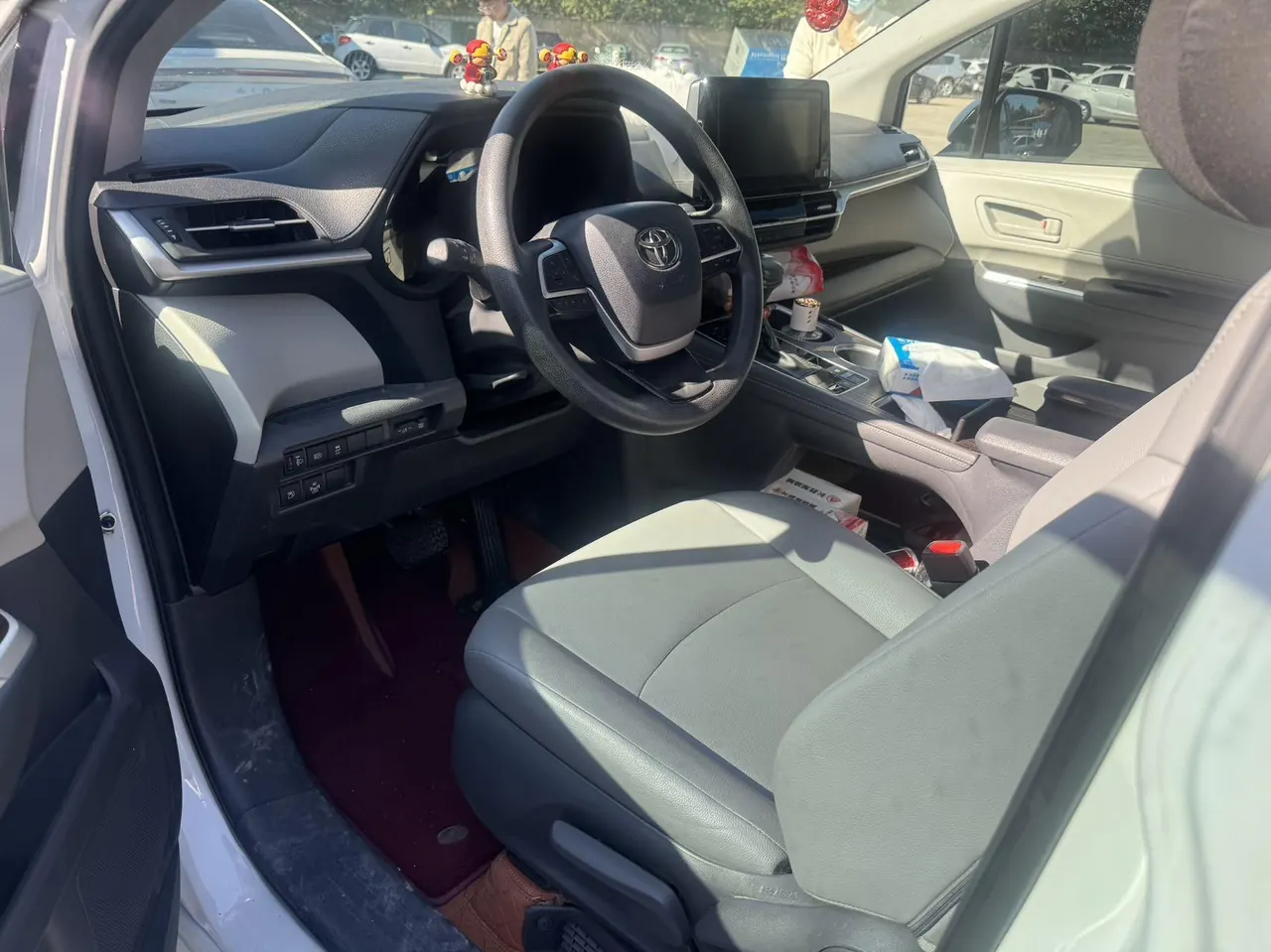 Toyota 2023 Grevia HYBRID 2.5 Stepless Comfort Edition Automatic Transmission 3