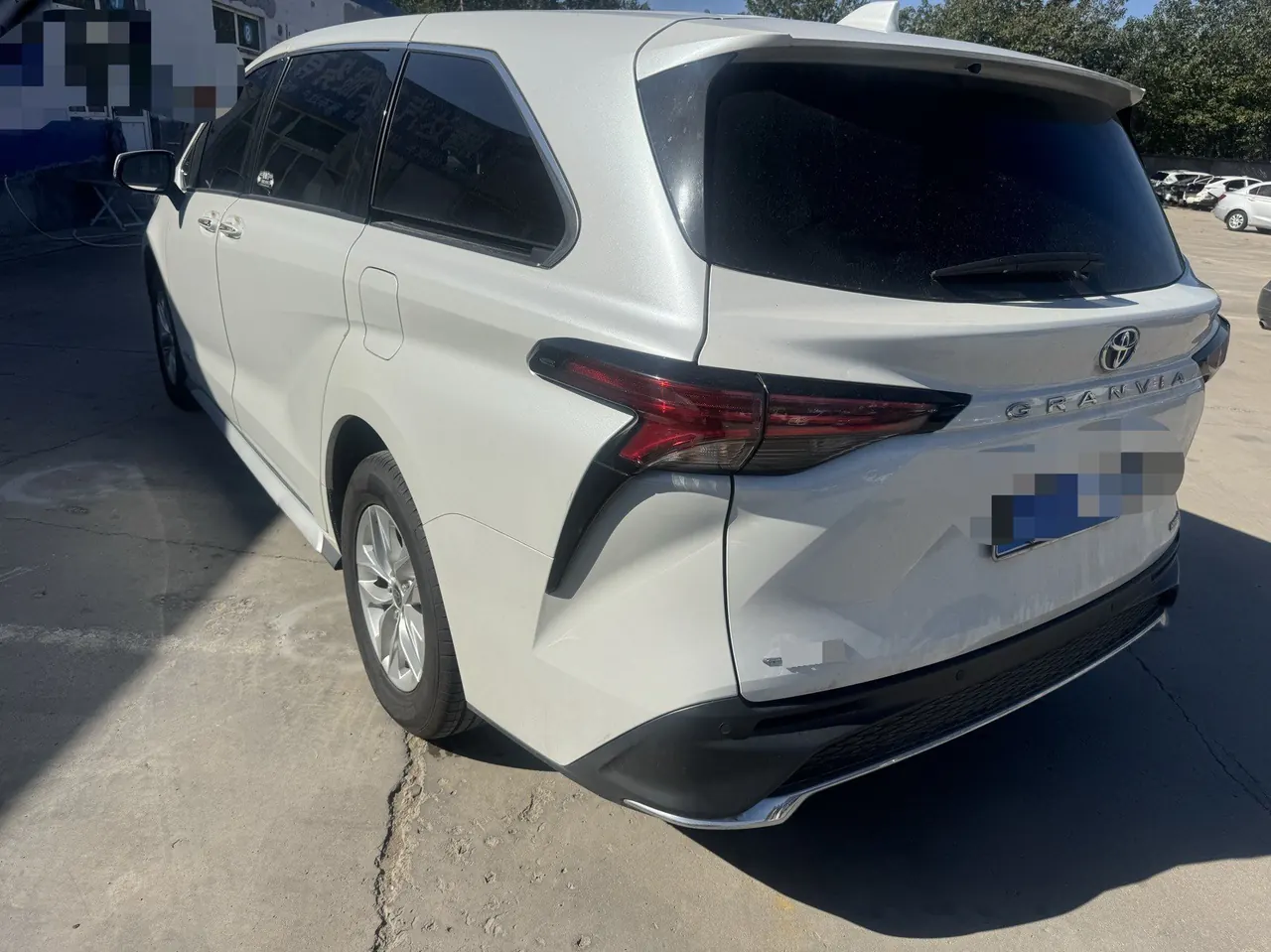 Toyota 2023 Grevia HYBRID 2.5 Stepless Comfort Edition Automatic Transmission 4