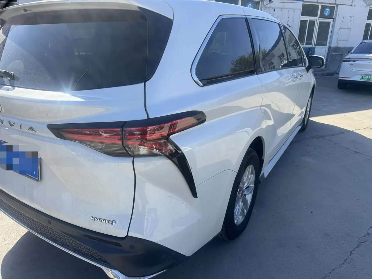 Toyota 2023 Grevia HYBRID 2.5 Stepless Comfort Edition Automatic Transmission 5