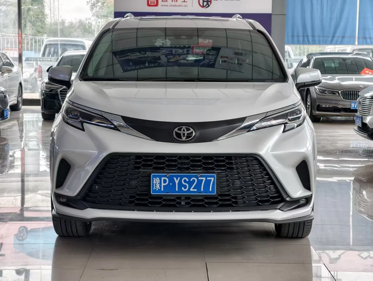 Toyota 2024 Grevia HYBRID 2.5 Stepless Comfort Edition Automatic Transmission 2