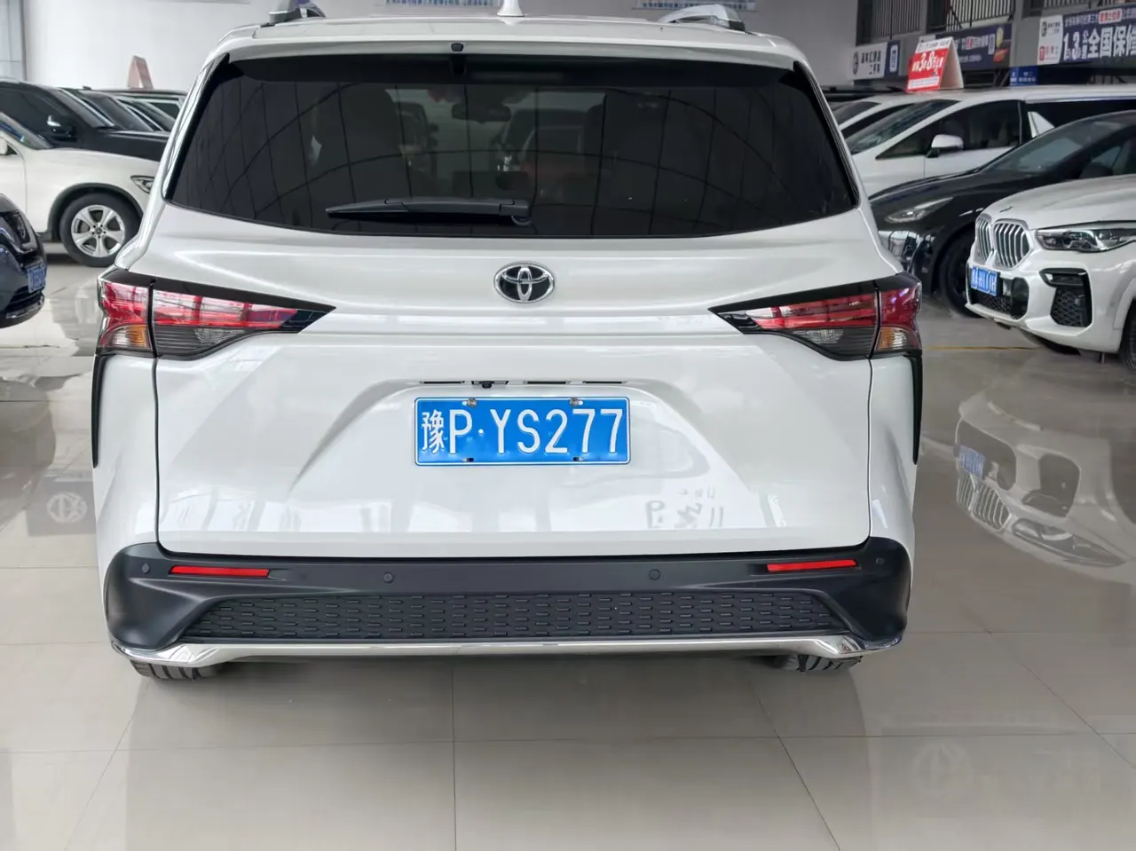 Toyota 2024 Grevia HYBRID 2.5 Stepless Comfort Edition Automatic Transmission 3
