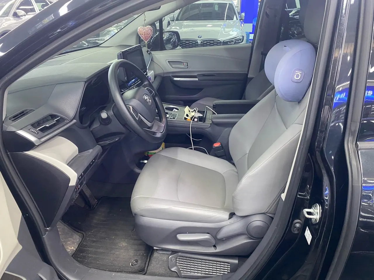 Toyota 2023 Grevia HYBRID 2.5 Stepless Comfort Edition Automatic Transmission 5